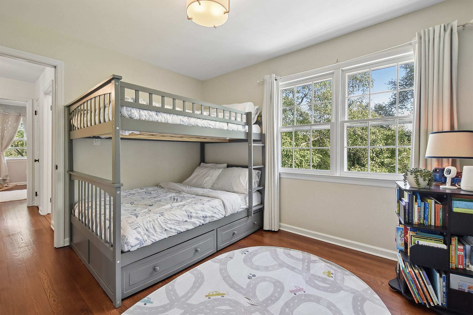  Immaculate Custom Colonial Located on a Traditional Country Setting - 物件實景