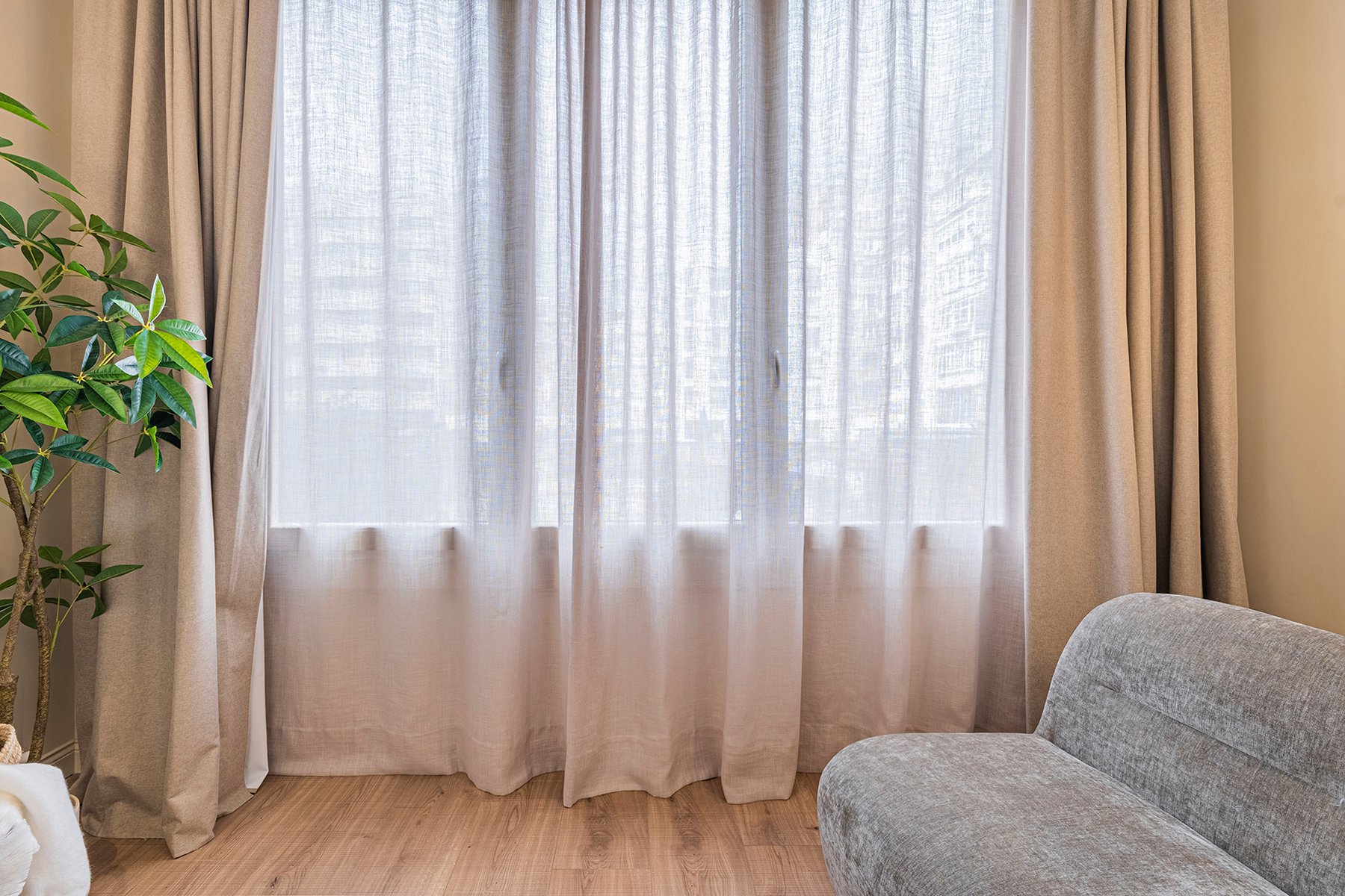  Renovated flat in historic building - L