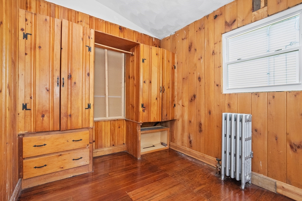 Quincy, Massachusetts, 02169, United States, 4 Bedrooms Bedrooms, ,2 BathroomsBathrooms,Residential,For Sale,1919817