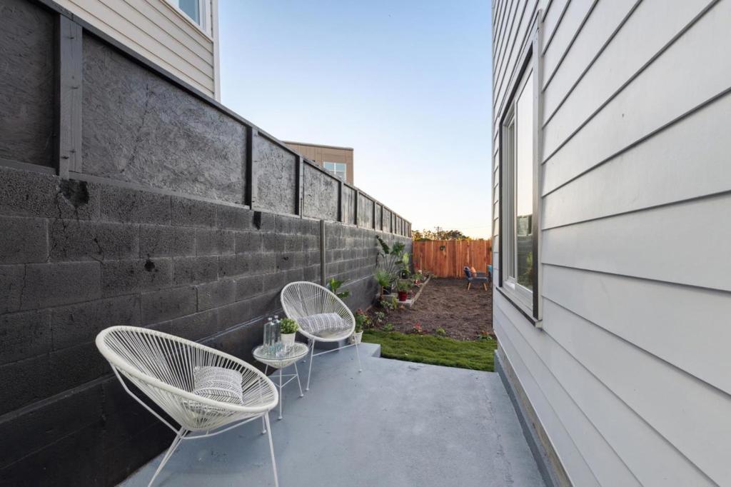 San Francisco, California, 94132, United States, 4 Bedrooms Bedrooms, ,4 BathroomsBathrooms,Residential,For Sale,2008965