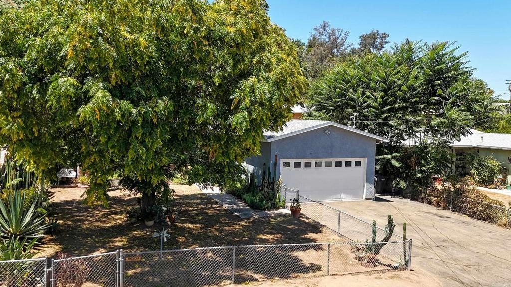 Lakeside, California, 92040, United States, 3 Bedrooms Bedrooms, ,2 BathroomsBathrooms,Residential,For Sale,1906391