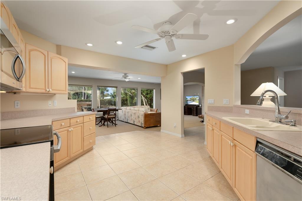Naples, Florida, 34110, United States, 3 Bedrooms Bedrooms, ,2 BathroomsBathrooms,Residential,For Sale,1754077