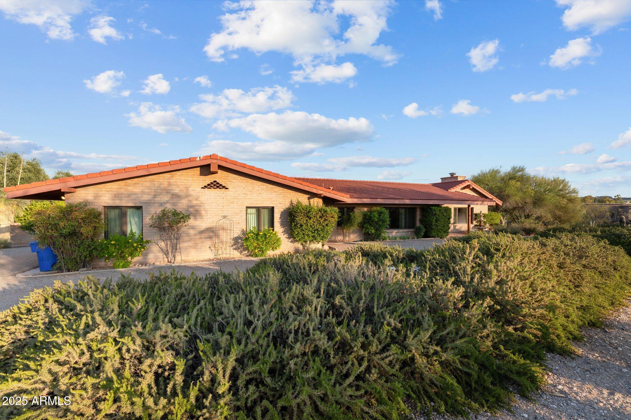 Wickenburg, Arizona, 85390, United States, 3 Bedrooms Bedrooms, ,3 BathroomsBathrooms,Residential,For Sale,1976707