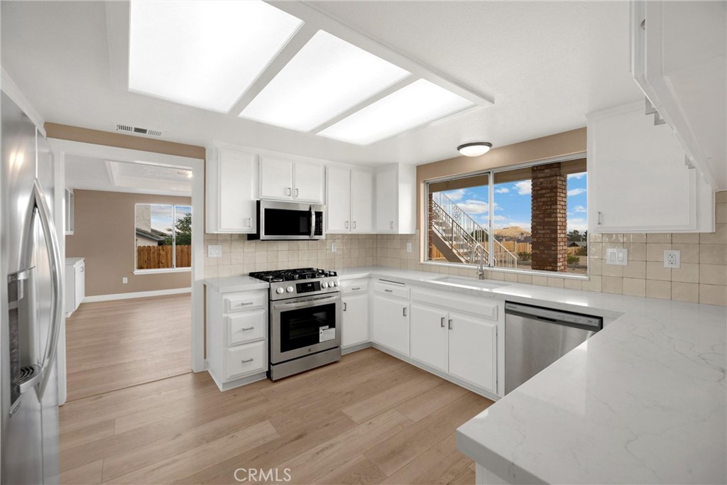 Apple Valley, California, 92307, United States, 5 Bedrooms Bedrooms, ,3 BathroomsBathrooms,Residential,For Sale,2005571