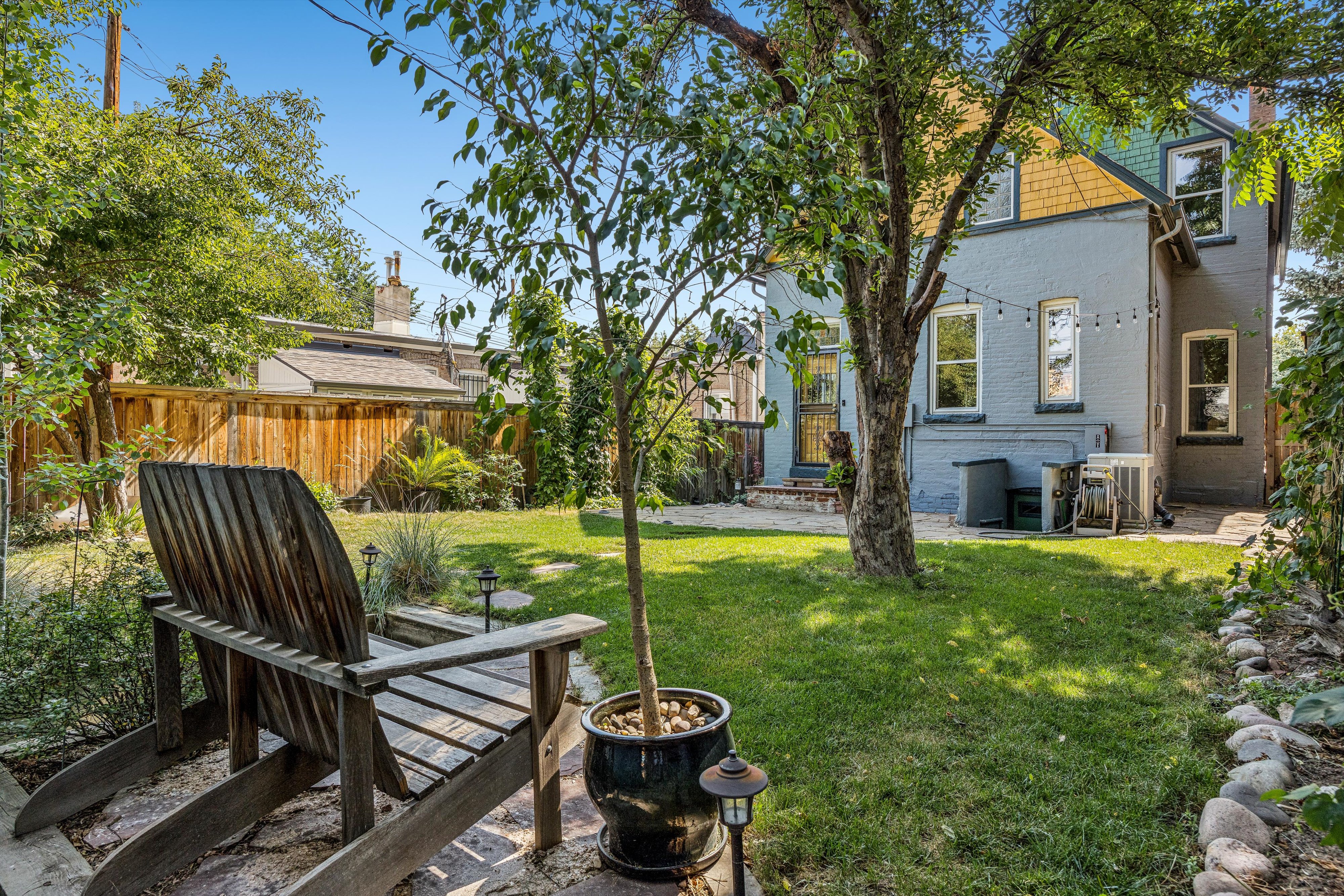  Welcome to this beautiful Victorian gem in the heart of Congress Park - 物件實景