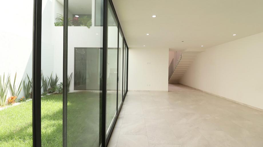 Colegio Militar, Morelia, Michoacán de Ocampo, 58260, Mexico, 3 Bedrooms Bedrooms, ,3 BathroomsBathrooms,Residential,For Sale,Colegio Militar,1616740