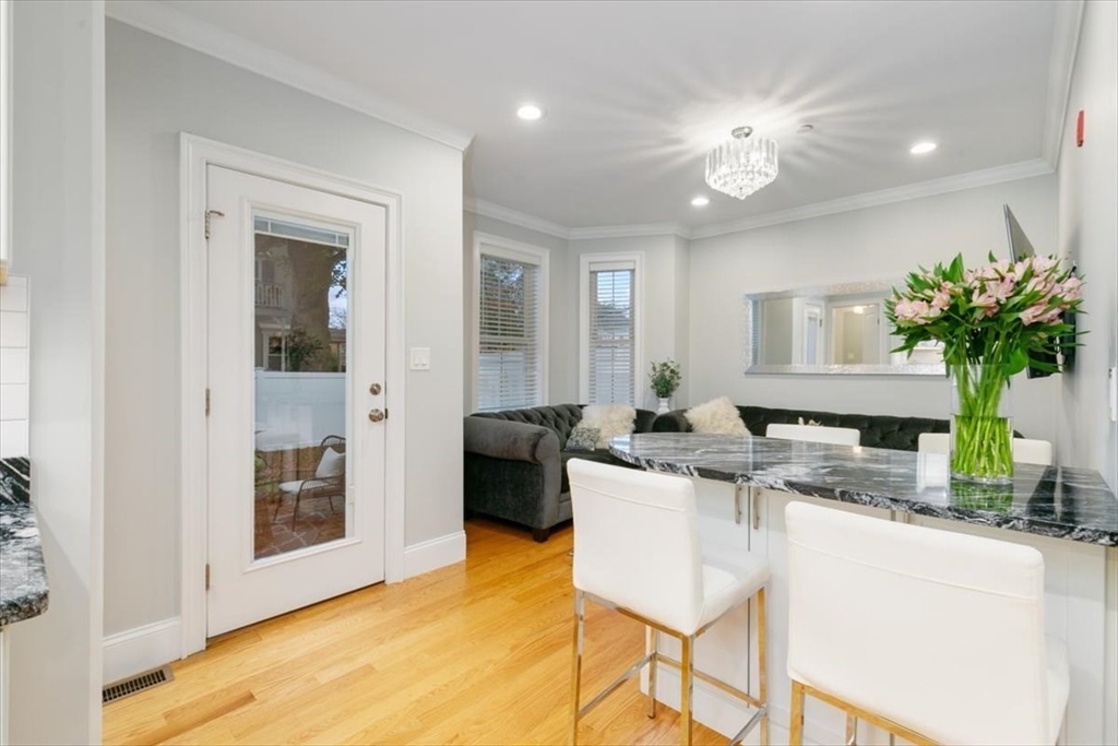 Danvers, Massachusetts, 01923, United States, 2 Bedrooms Bedrooms, ,3 BathroomsBathrooms,Residential,For Sale,1994668