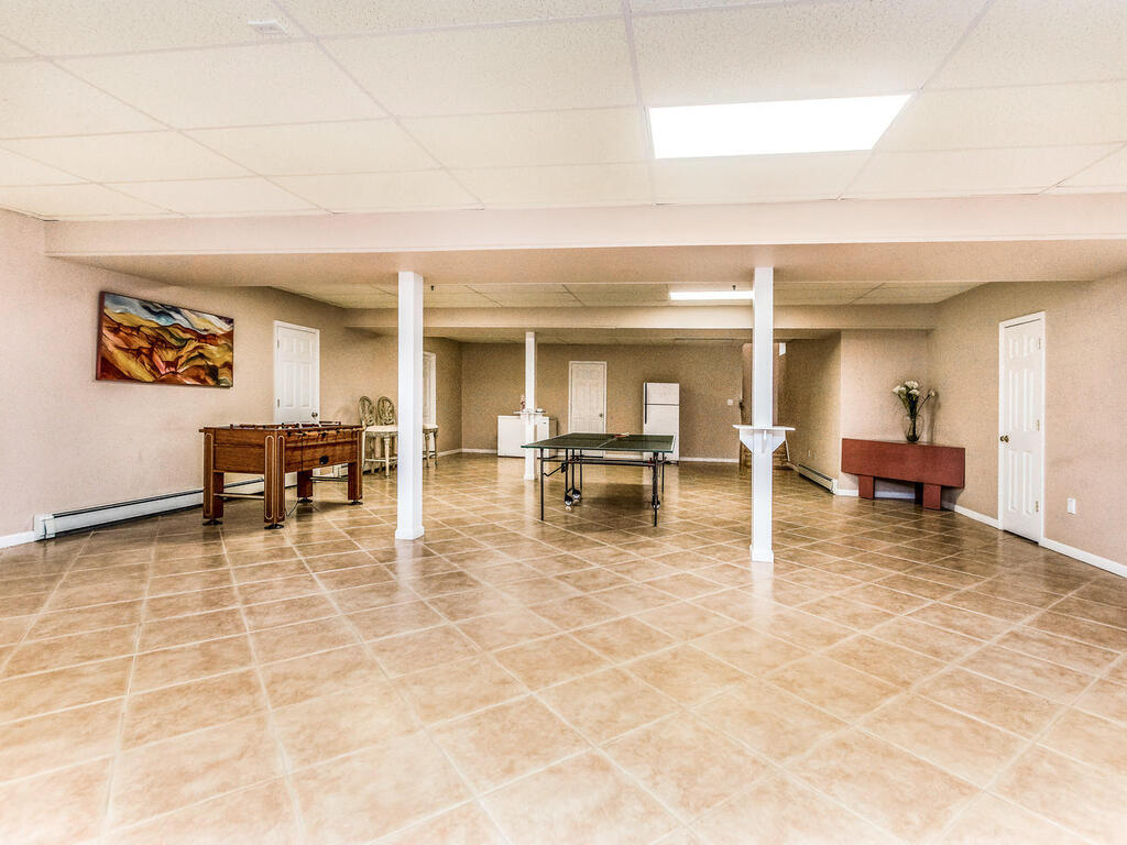 Scarsdale, New York, 10583, United States, 5 Bedrooms Bedrooms, ,6 BathroomsBathrooms,Residential,For Sale,1974207