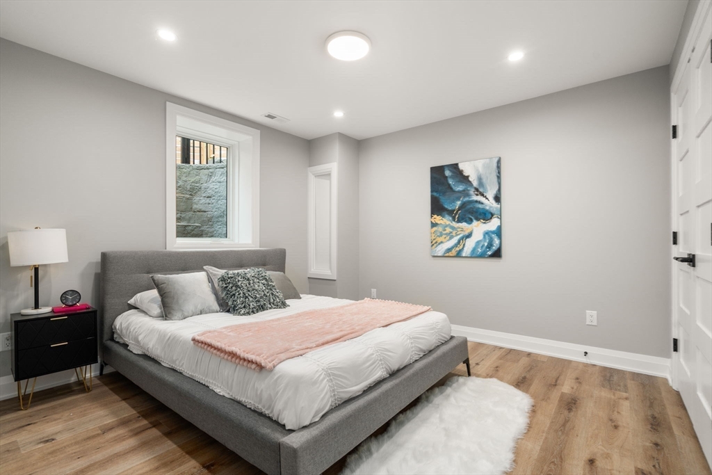 Newton, Massachusetts, 02466, United States, 5 Bedrooms Bedrooms, ,5 BathroomsBathrooms,Residential,For Sale,1857803