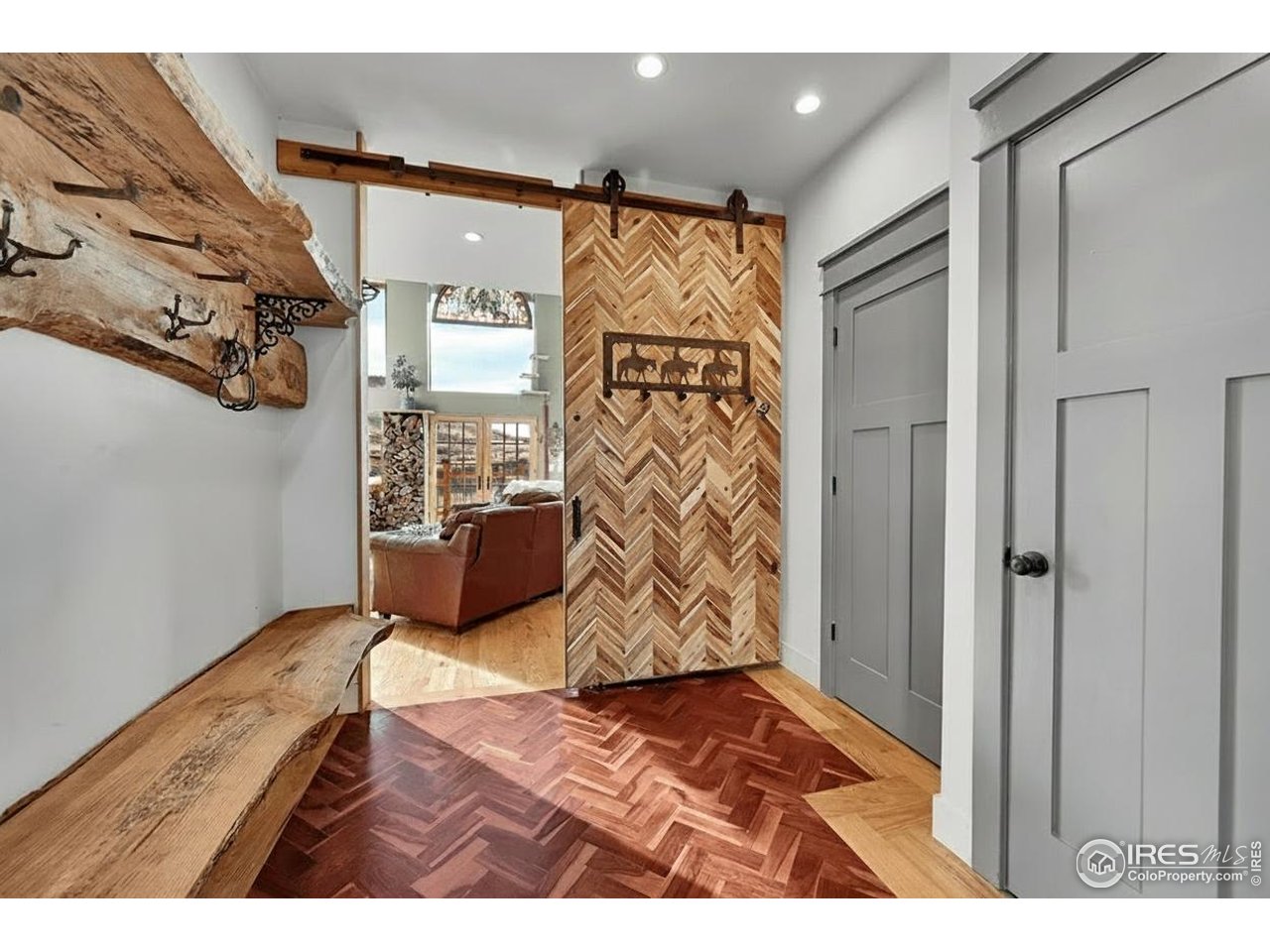 Lyons, Colorado, 80540, United States, 4 Bedrooms Bedrooms, ,2 BathroomsBathrooms,Residential,For Sale,1991914