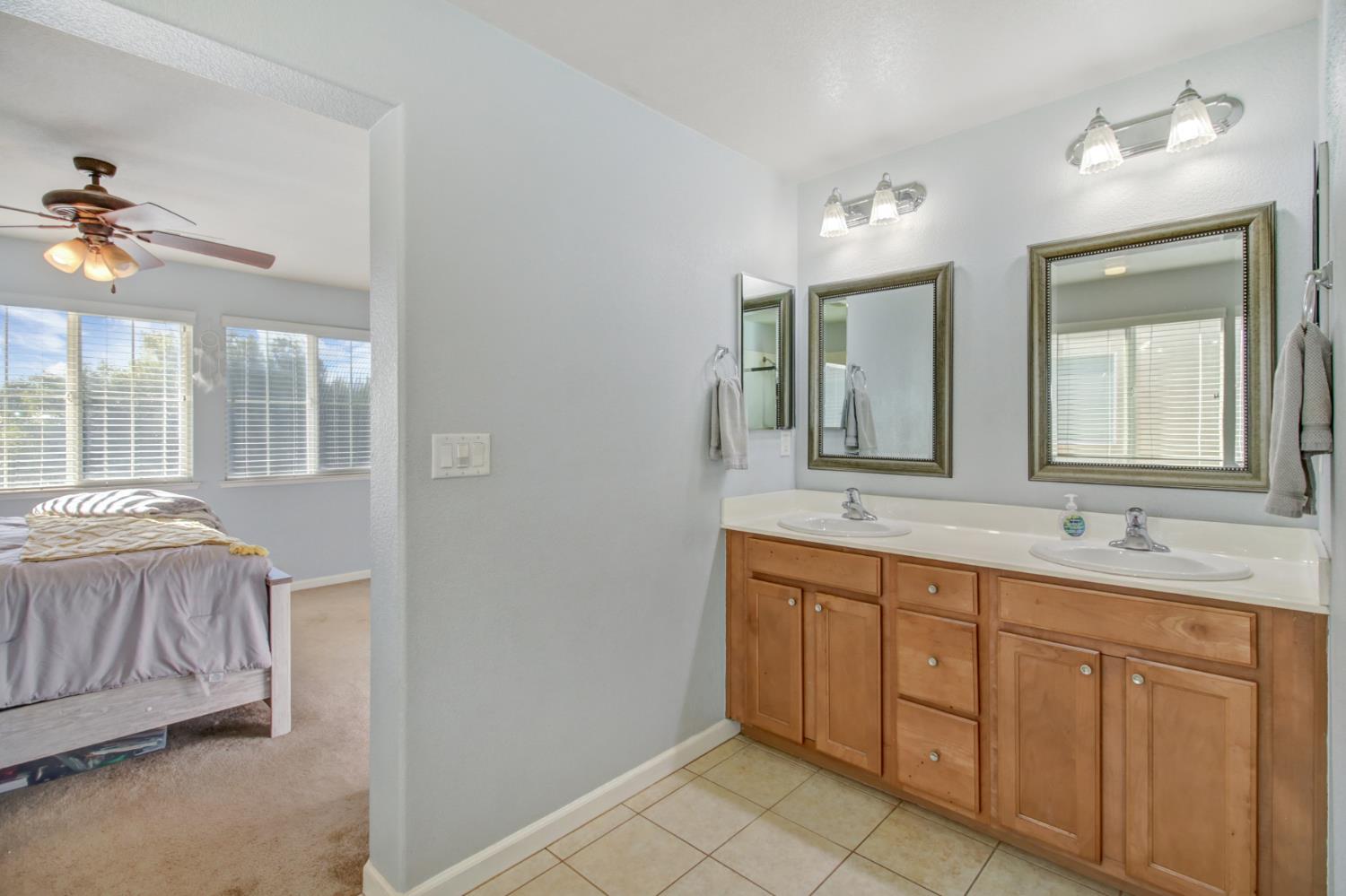 Lincoln, California, 95648, United States, 4 Bedrooms Bedrooms, ,3 BathroomsBathrooms,Residential,For Sale,1991044