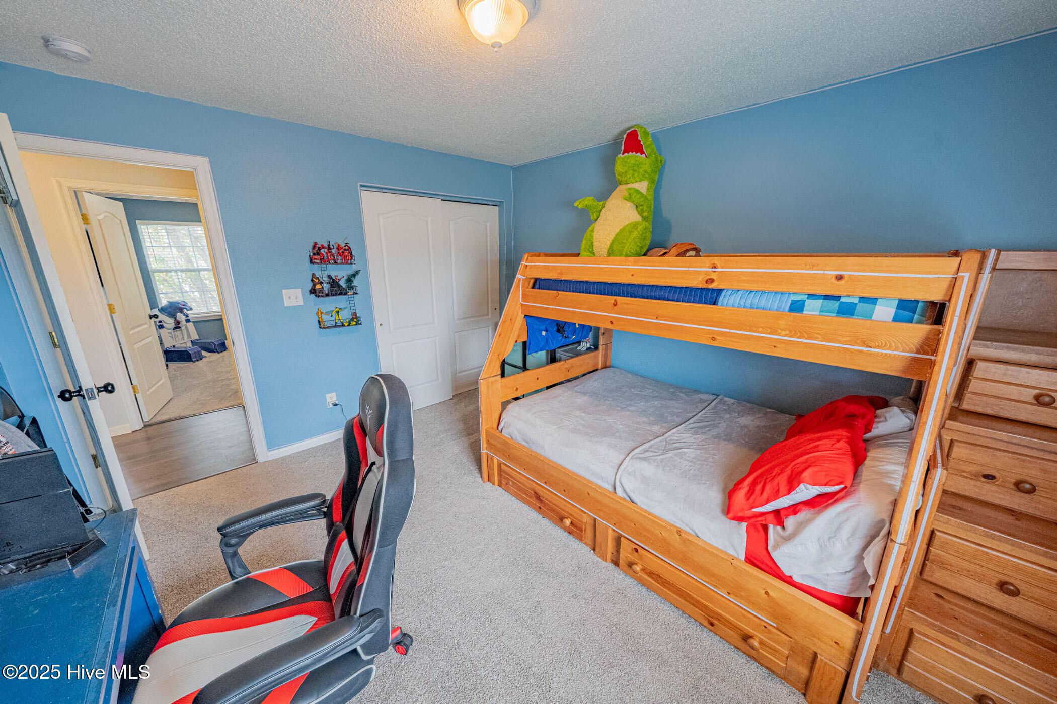 Moyock, North Carolina, 27958, United States, 6 Bedrooms Bedrooms, ,3 BathroomsBathrooms,Residential,For Sale,1997341