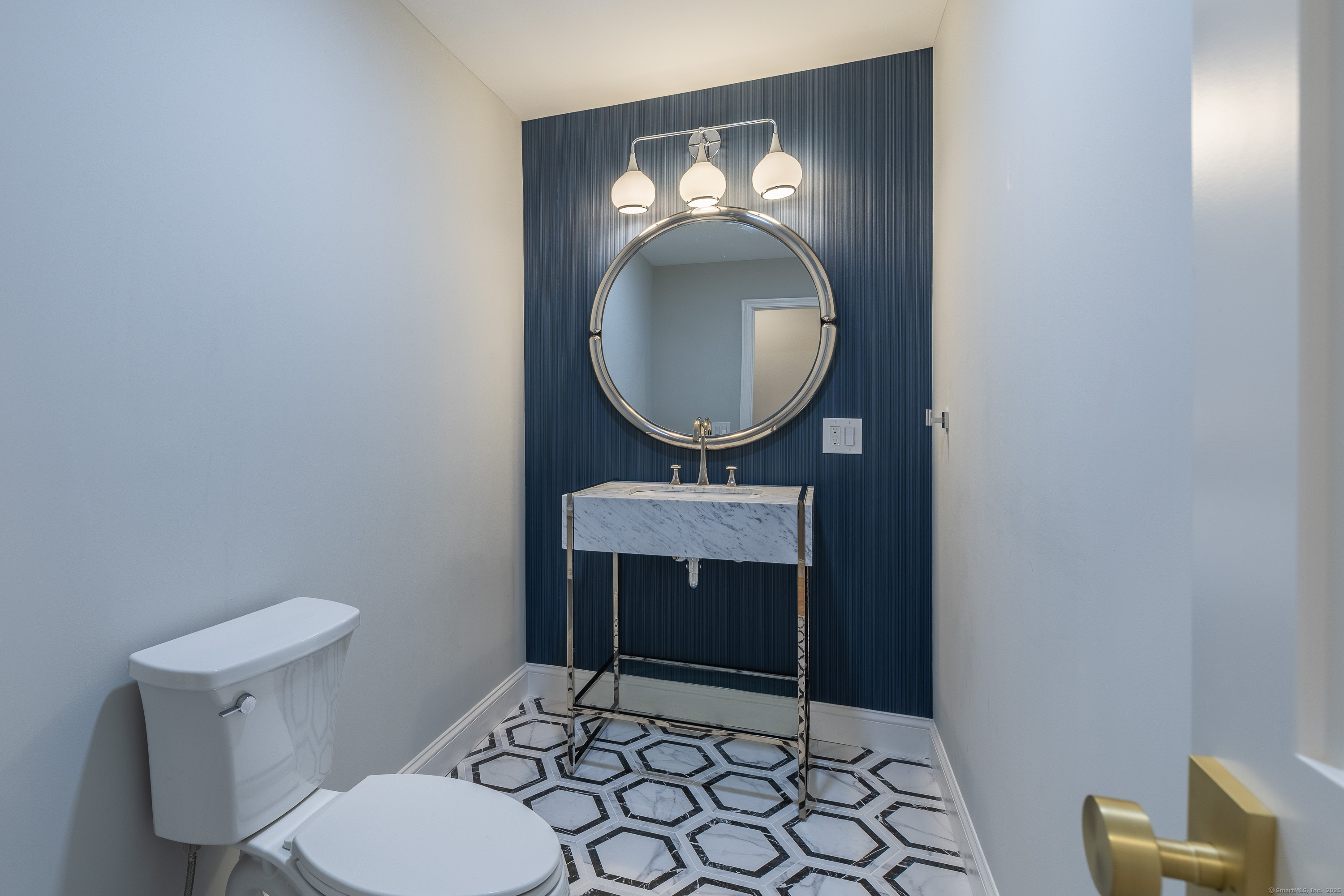 Brookfield, Connecticut, 06804, United States, 3 Bedrooms Bedrooms, ,4 BathroomsBathrooms,Residential,For Sale,1940398