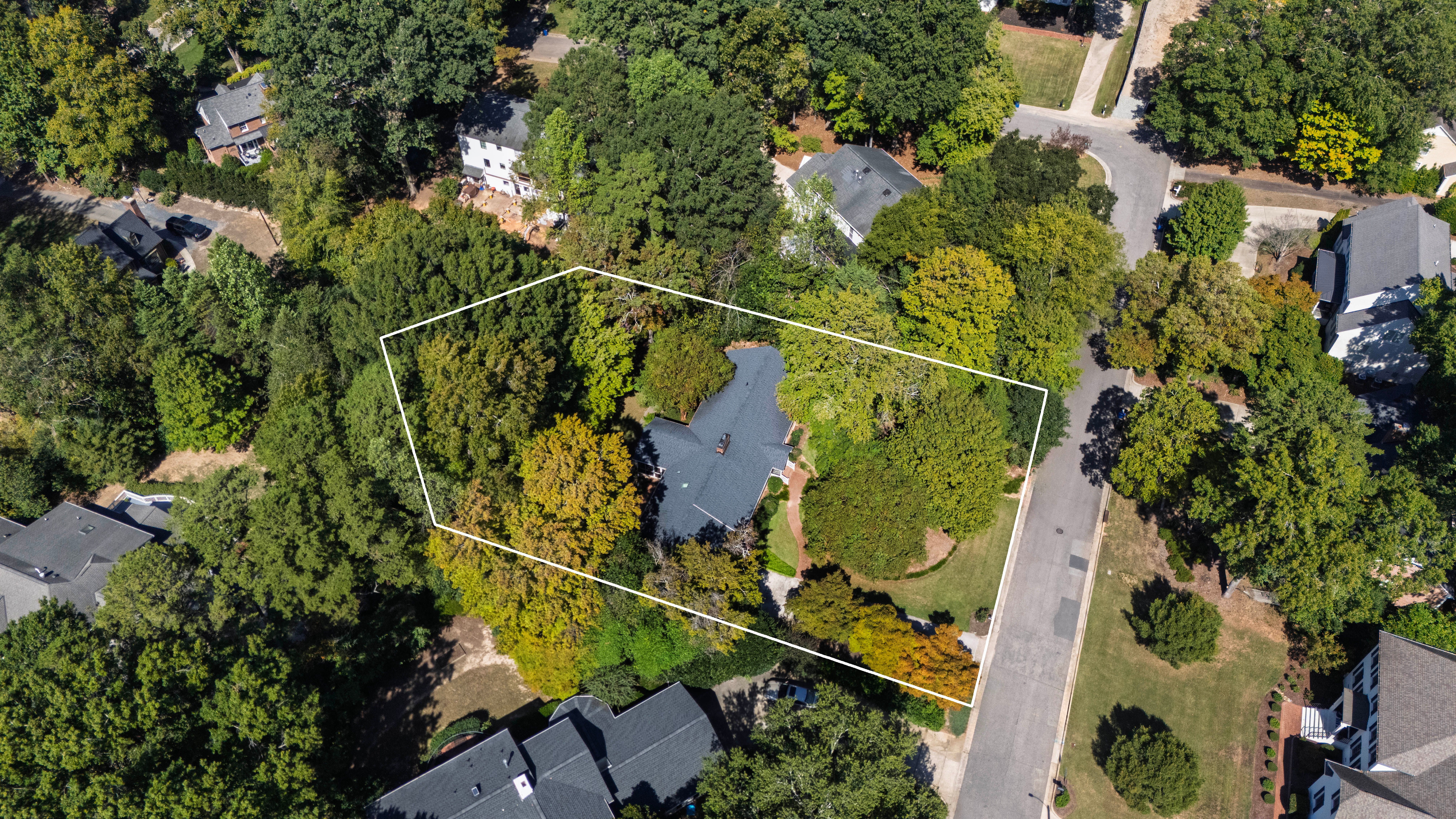  3705 Stonehaven Drive, Raleigh, NC 27609 - 物件實景