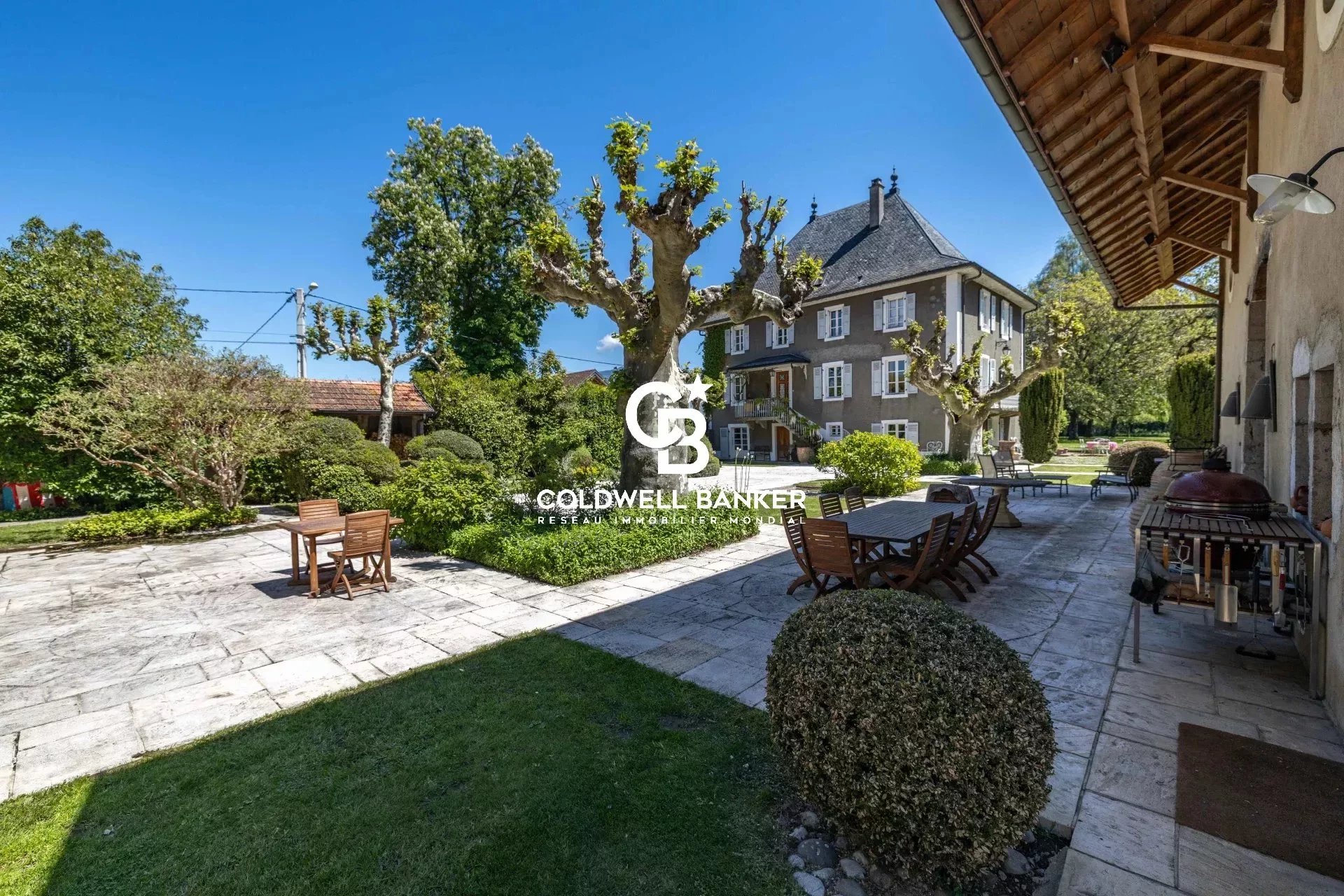 Reignier-Ésery, Auvergne-Rhône-Alpes, 74930, FR, 10 Bedrooms Bedrooms, ,6 BathroomsBathrooms,Residential,For Sale,1994611