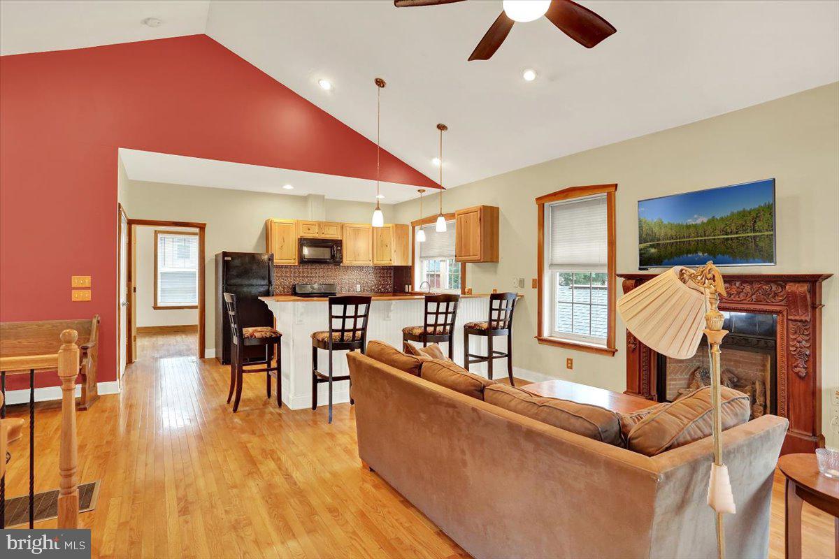 Manheim, Pennsylvania, 17545, United States, 6 Bedrooms Bedrooms, ,8 BathroomsBathrooms,Residential,For Sale,1896454