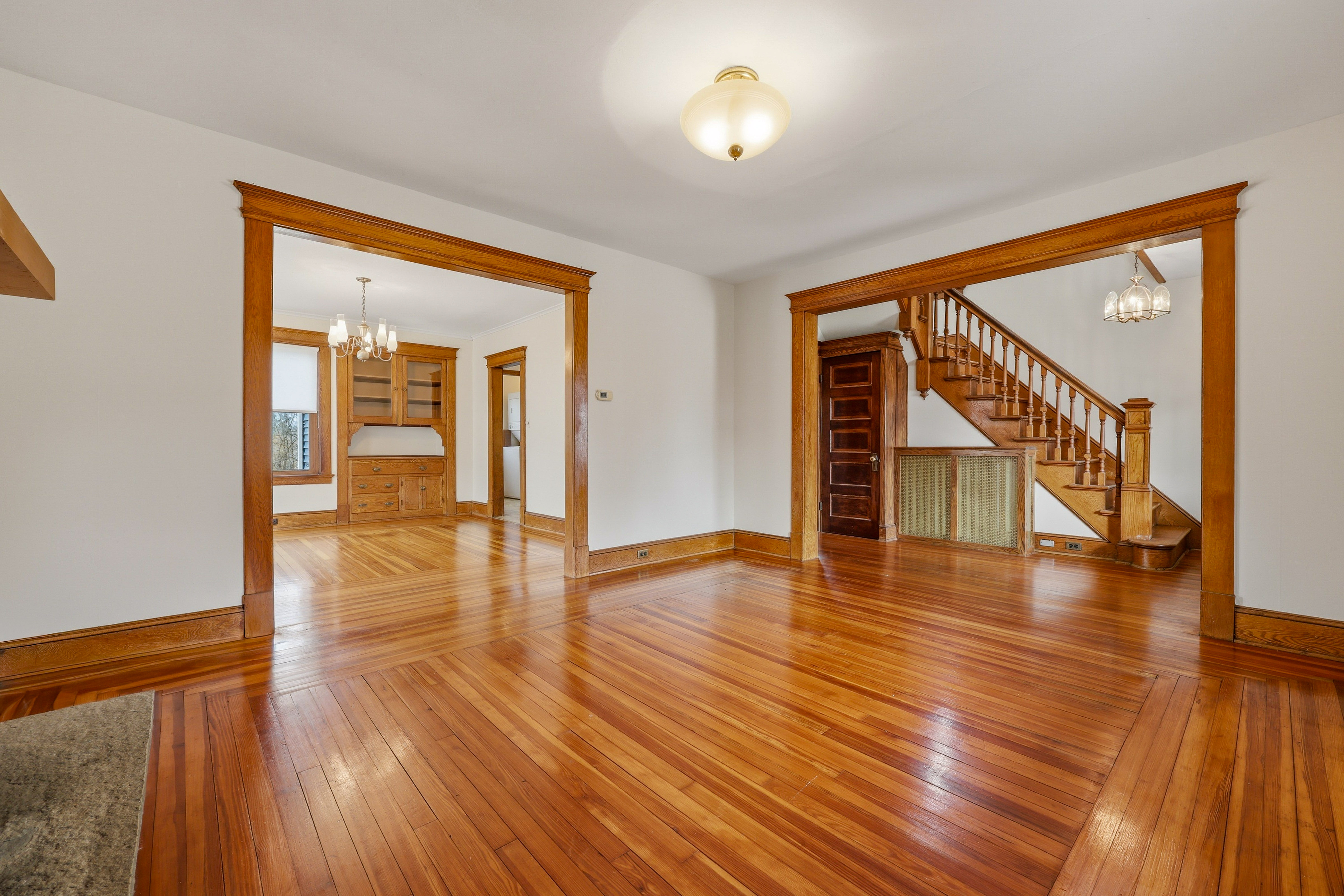  A Classic 1913 Colonial Set in the South Farms Area - 物件實景