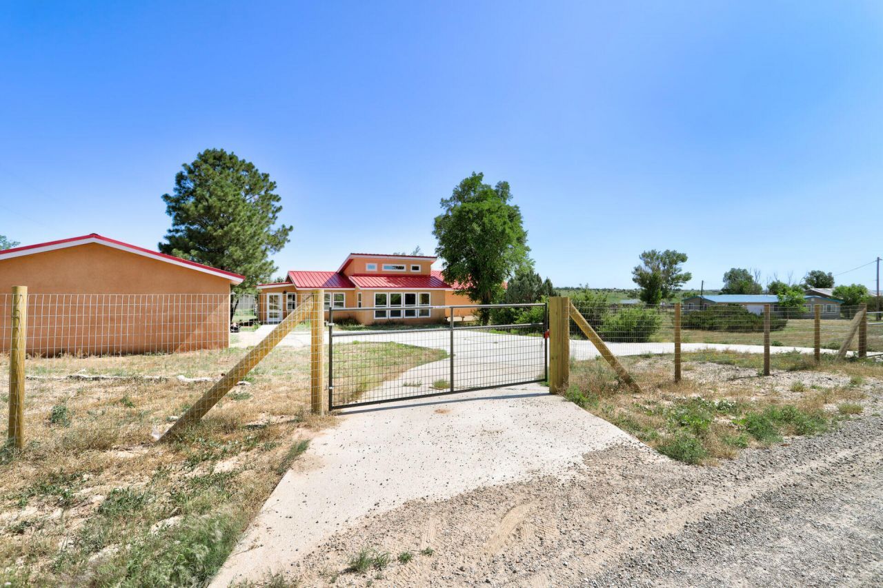 Edgewood, New Mexico, 87015, United States, 4 Bedrooms Bedrooms, ,2 BathroomsBathrooms,Residential,For Sale,1868878