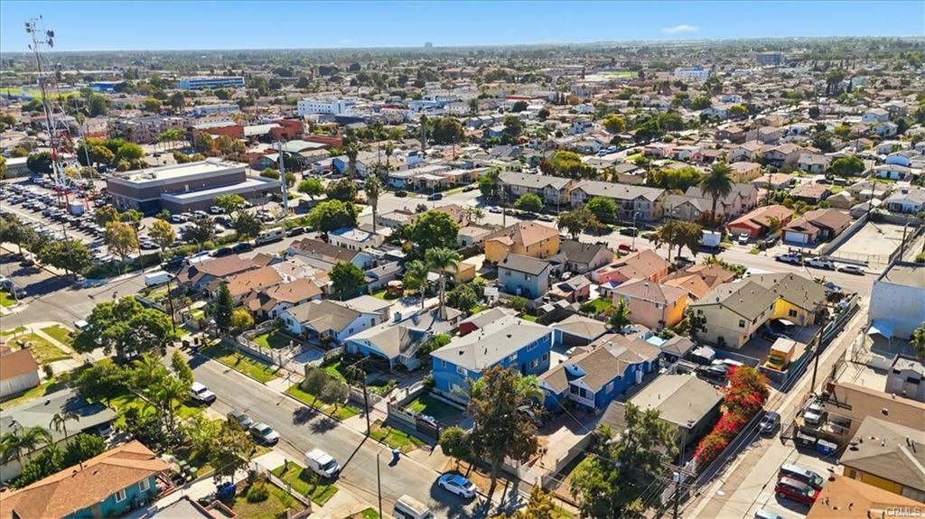 Los Angeles, California, 90003, United States, 5 Bedrooms Bedrooms, ,Residential,For Sale,2007748