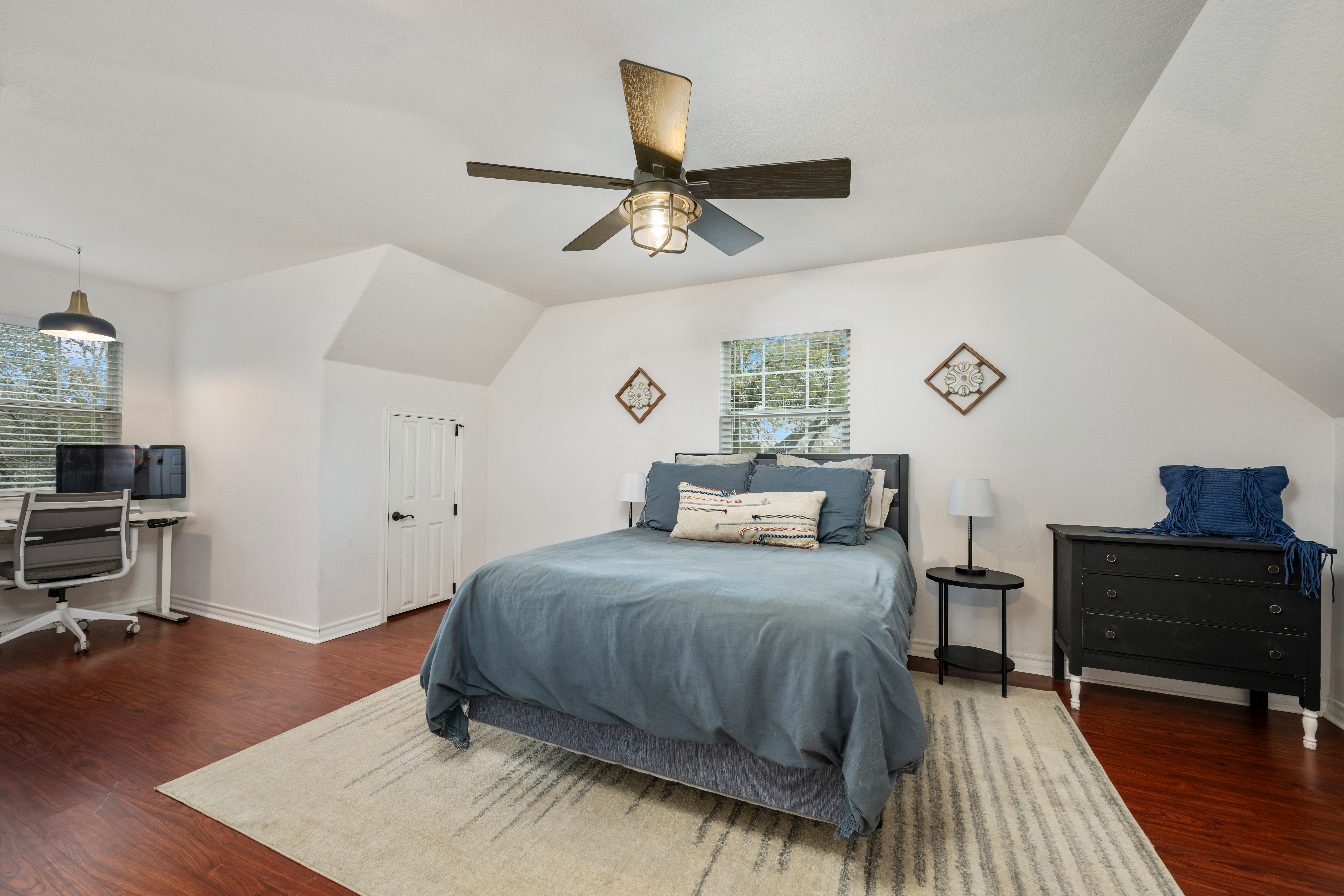  Updated Hill Country Gem with Community Parks and River Access - 物件實景