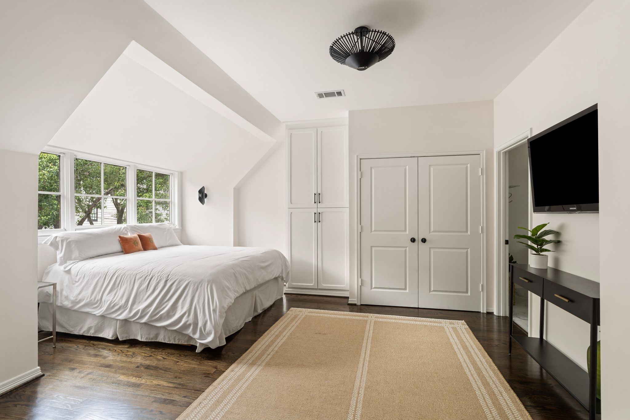  2105 Pelham Drive - 物件實景