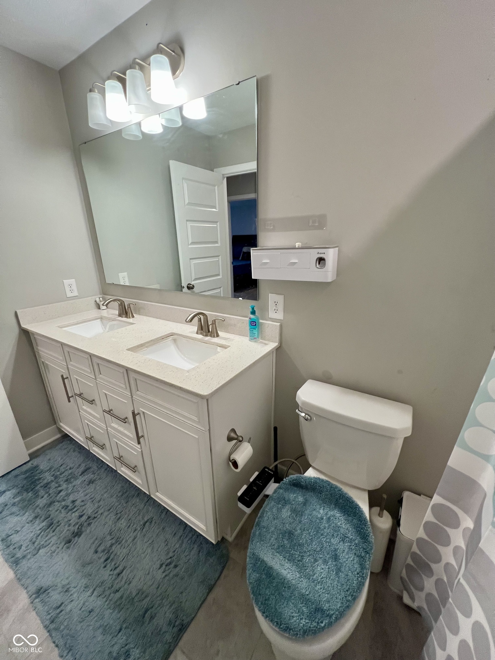 Greenwood, Indiana, 46143, United States, 5 Bedrooms Bedrooms, ,4 BathroomsBathrooms,Residential,For Sale,1976325