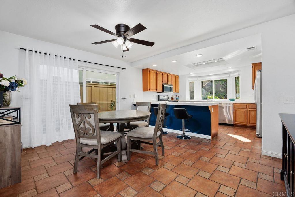 Vista, California, 92081, United States, 3 Bedrooms Bedrooms, ,3 BathroomsBathrooms,Residential,For Sale,1987768