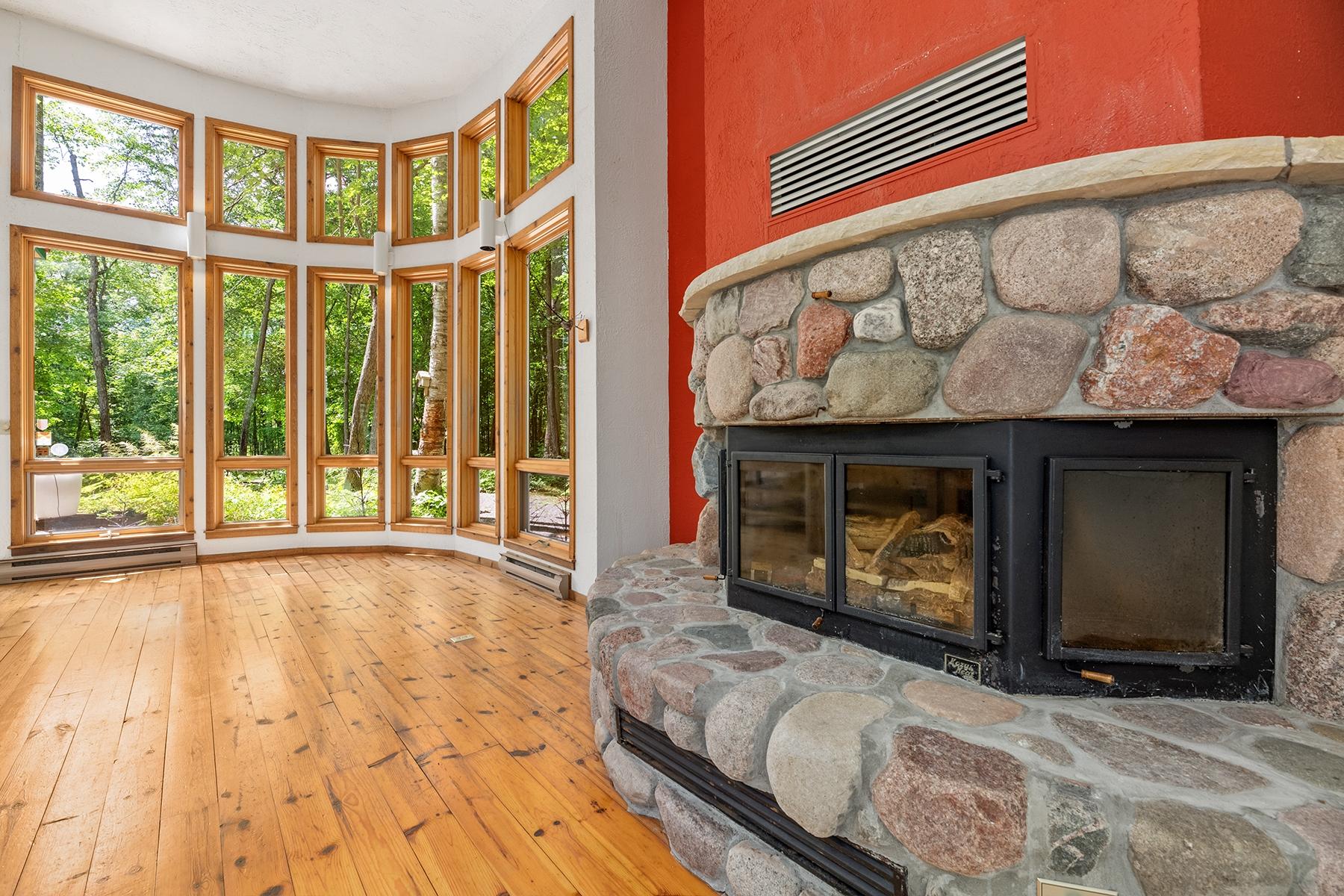 Manitowish Waters, Wisconsin, 54545, United States, 4 Bedrooms Bedrooms, ,3 BathroomsBathrooms,Residential,For Sale,1974750