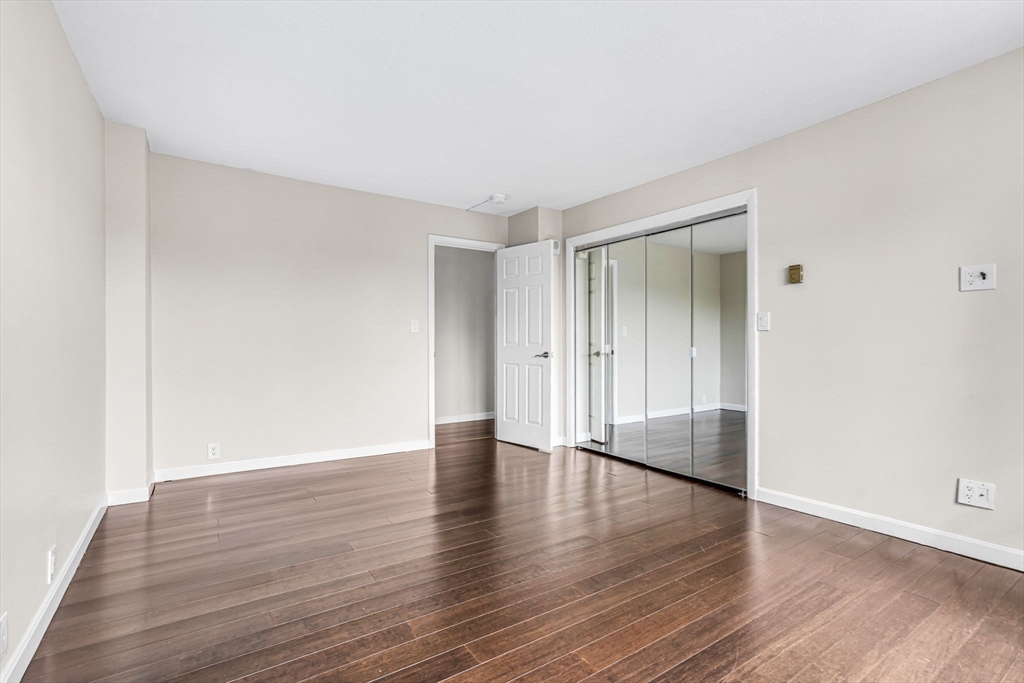 Newton, Massachusetts, 02467, United States, 2 Bedrooms Bedrooms, ,2 BathroomsBathrooms,Residential,For Sale,1847523