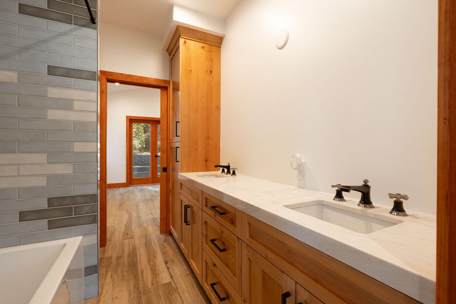 Idyllwild, California, 92549, United States, 3 Bedrooms Bedrooms, ,2 BathroomsBathrooms,Residential,For Sale,1974453