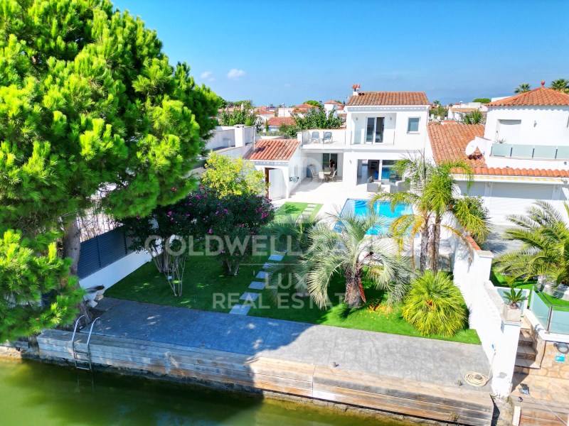 Girona, Empuriabrava, Cap Ras - Creus - Falconera, Empuriabrava, Catalonia, ES, 3 Bedrooms Bedrooms, ,2 BathroomsBathrooms,Residential,For Sale,Girona, Empuriabrava, Cap Ras - Creus - Falconera,1448905