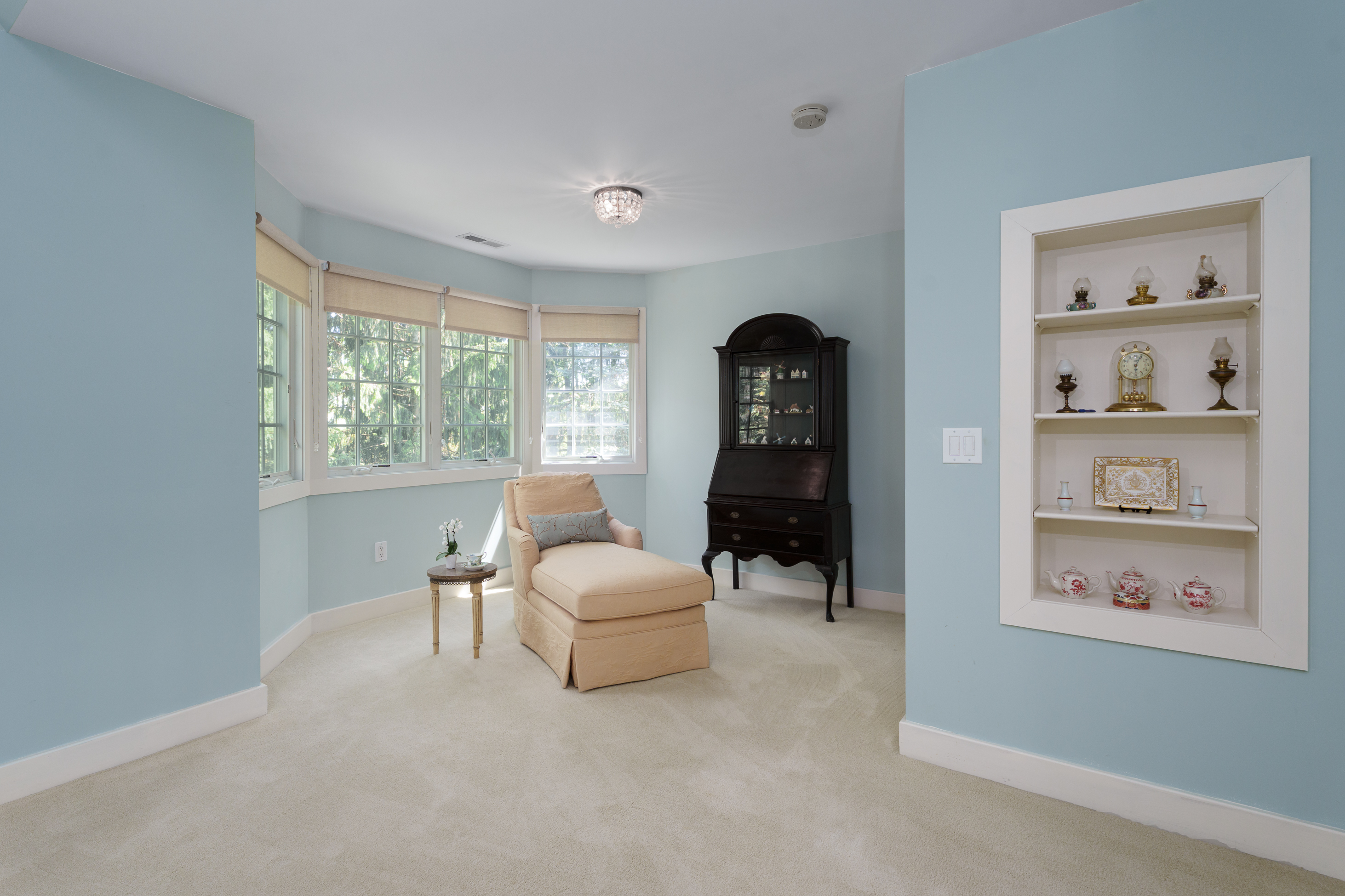  Exceptional Pond View Home with Dual Primary Suites - 物件實景