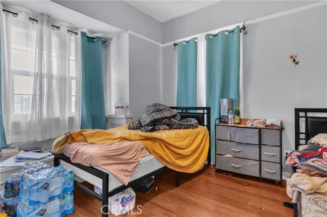 Los Angeles, California, 90026, United States, 6 Bedrooms Bedrooms, ,4 BathroomsBathrooms,Residential,For Sale,2005503