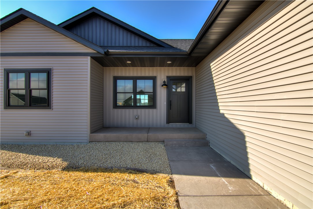 Chippewa Falls, Wisconsin, 54729, United States, 5 Bedrooms Bedrooms, ,3 BathroomsBathrooms,Residential,For Sale,1920389