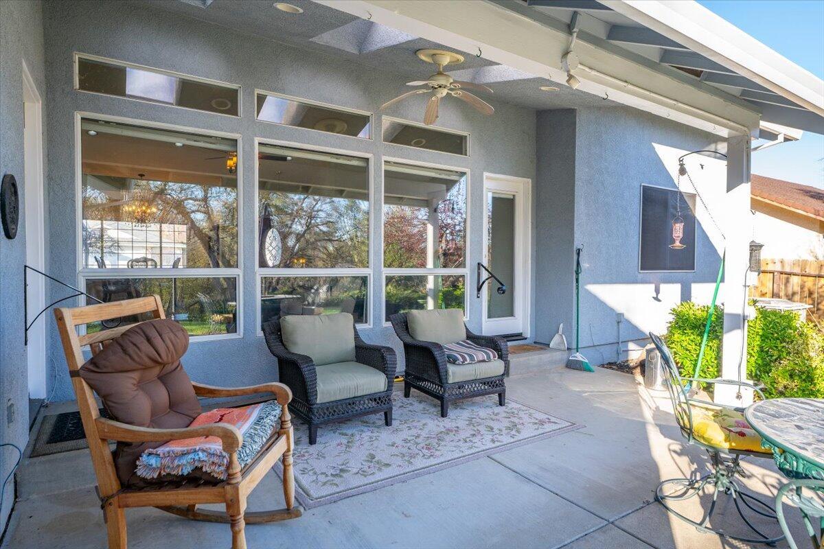 Redding, California, 96001, United States, 3 Bedrooms Bedrooms, ,2 BathroomsBathrooms,Residential,For Sale,1949690