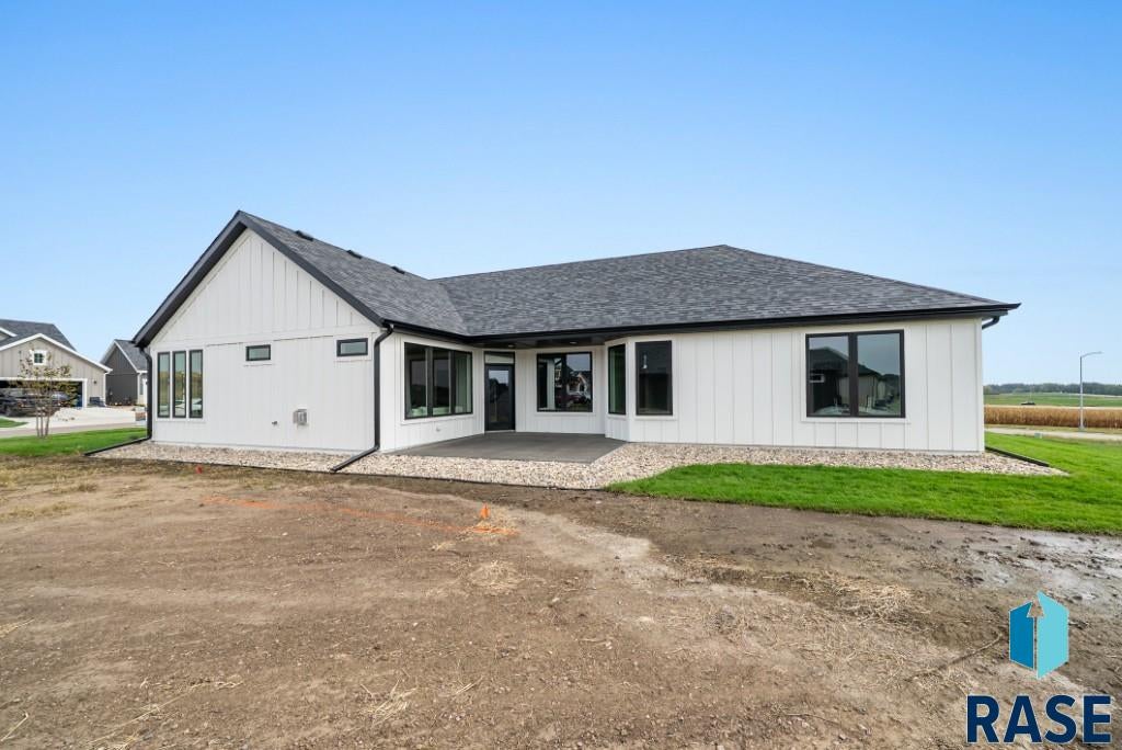 Sioux Falls, South Dakota, 57110, United States, 2 Bedrooms Bedrooms, ,2 BathroomsBathrooms,Residential,For Sale,2005980