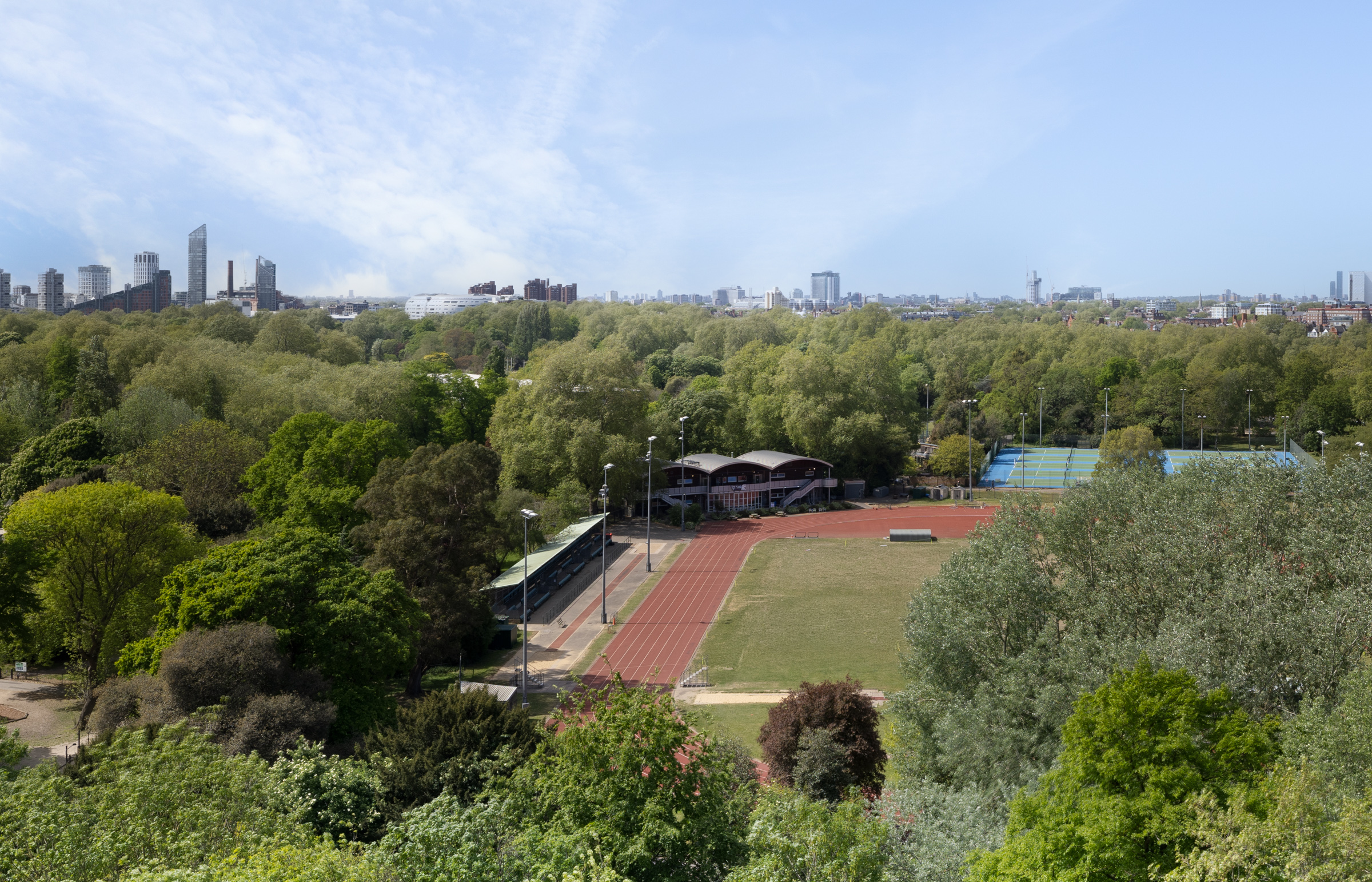  Elevated lateral living with sweeping park views and a wraparound terrace - 物件實景