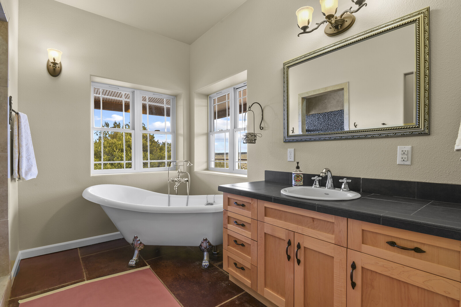 Pueblo, Colorado, 81004, United States, 2 Bedrooms Bedrooms, ,Residential,For Sale,1915514