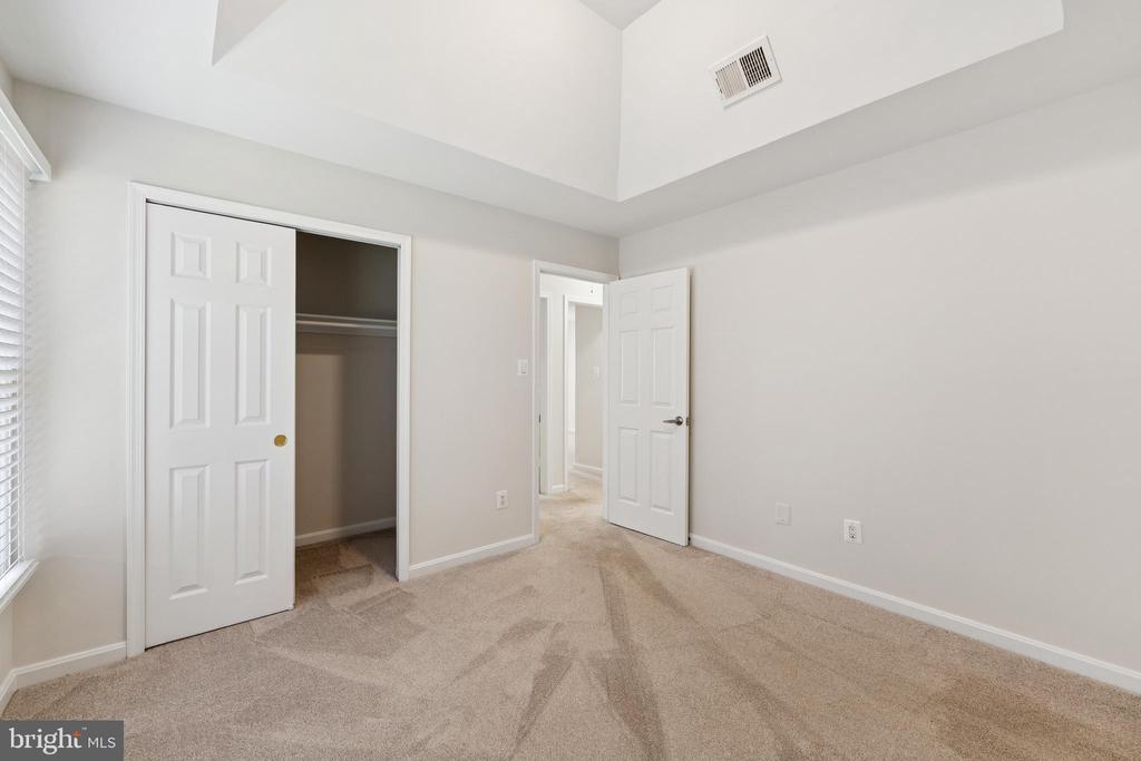 Fairfax Station, Virginia, 22039, United States, 5 Bedrooms Bedrooms, ,4 BathroomsBathrooms,Residential,For Sale,1887245
