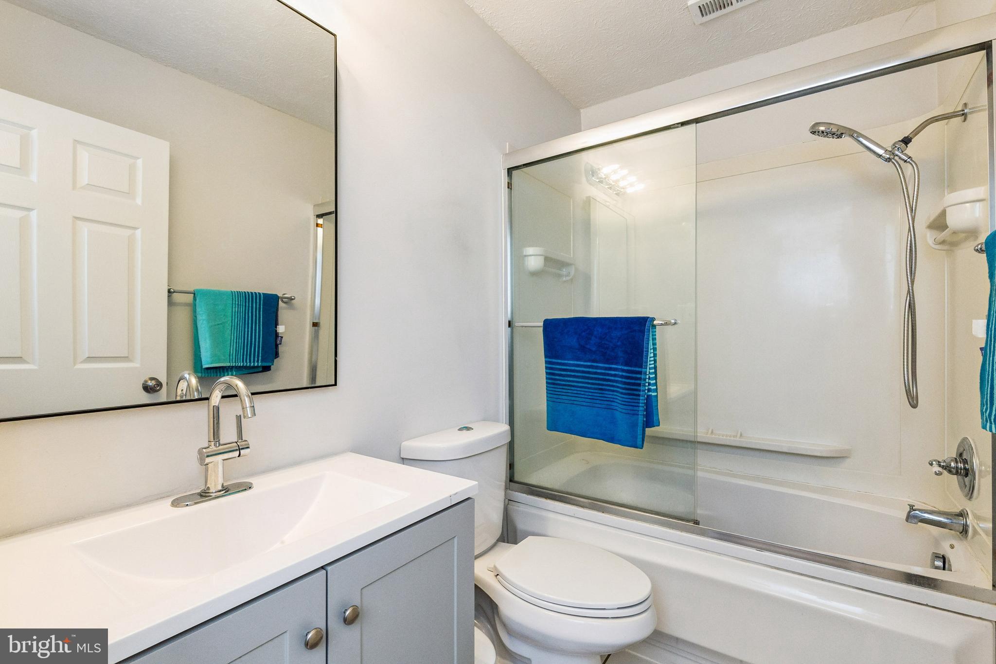 Manassas, Virginia, 20111, United States, 3 Bedrooms Bedrooms, ,2 BathroomsBathrooms,Residential,For Sale,1984619