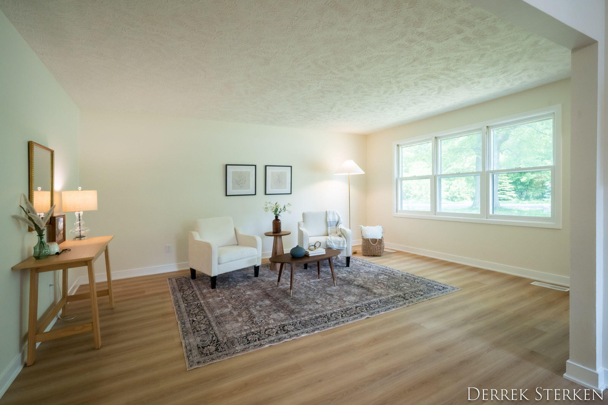 Saugatuck, Michigan, 49453, United States, 3 Bedrooms Bedrooms, ,2 BathroomsBathrooms,Residential,For Sale,1970300