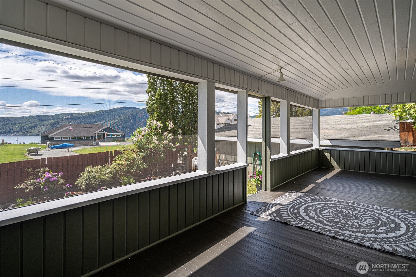 Manson, Washington, 98831, United States, 4 Bedrooms Bedrooms, ,1 BathroomBathrooms,Residential,For Sale,1821067