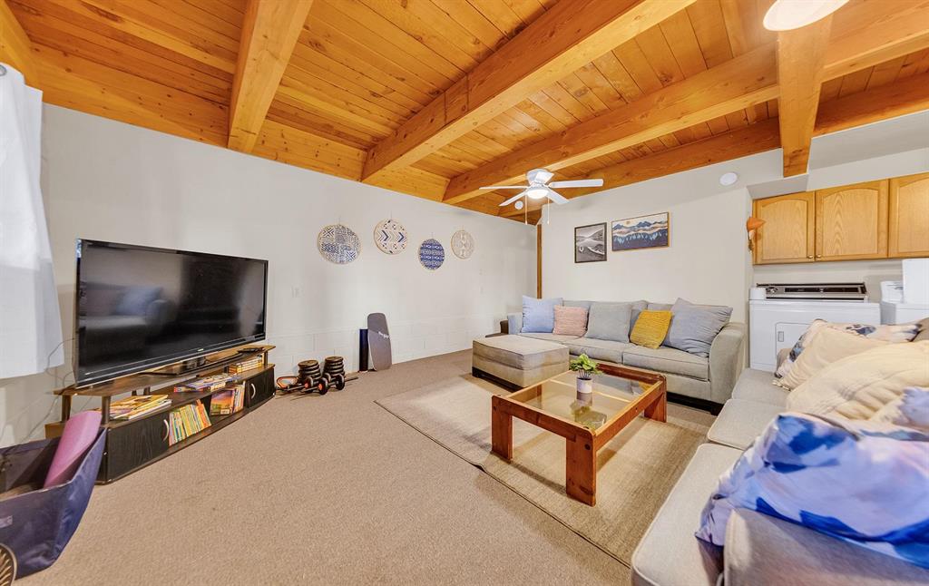 Lake Almanor, California, 96137, United States, 2 Bedrooms Bedrooms, ,3 BathroomsBathrooms,Residential,For Sale,2001829