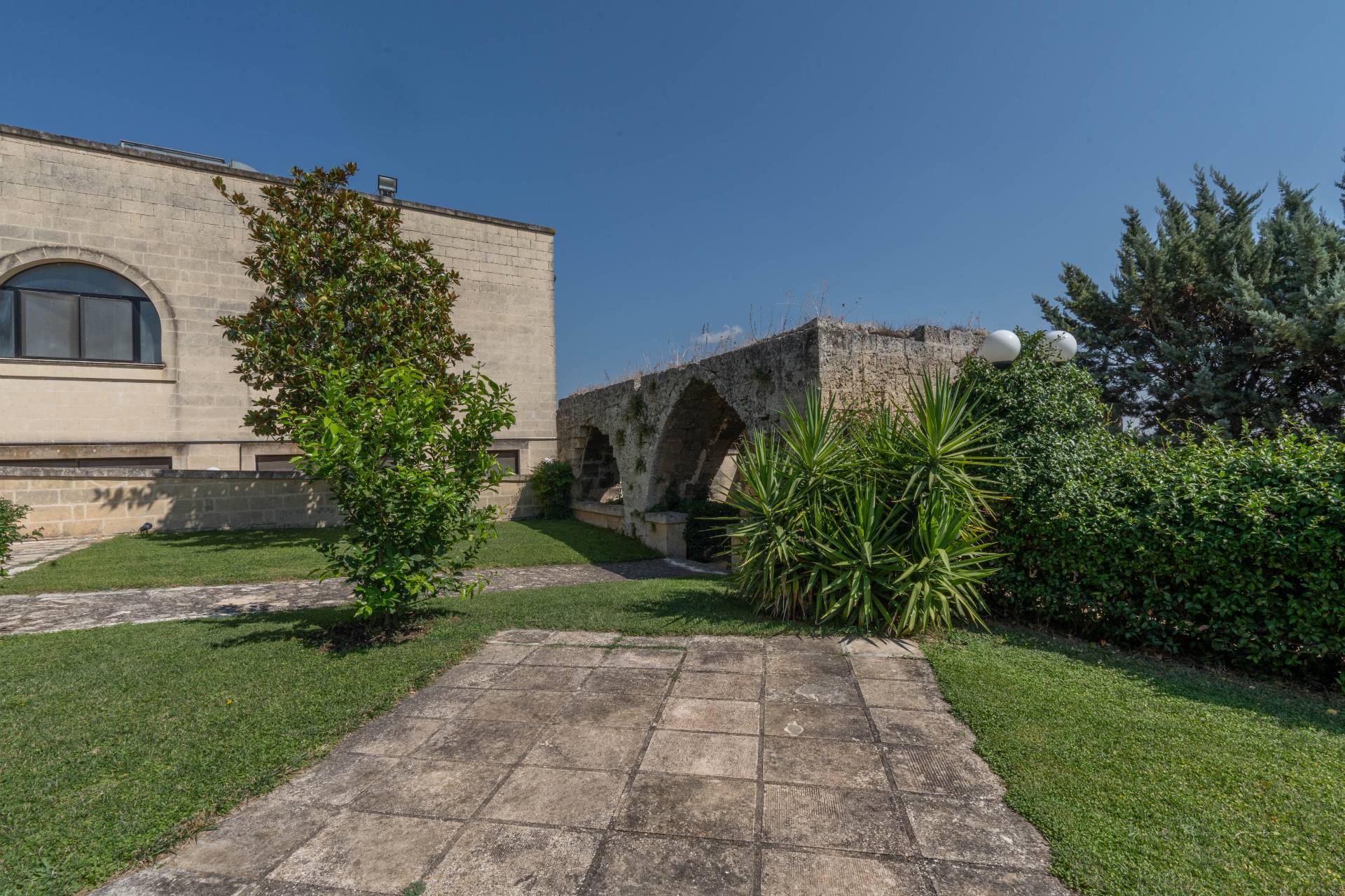 Altamura, Bari, 70022, IT, 21 Bedrooms Bedrooms, ,24 BathroomsBathrooms,Residential,For Sale,1947459