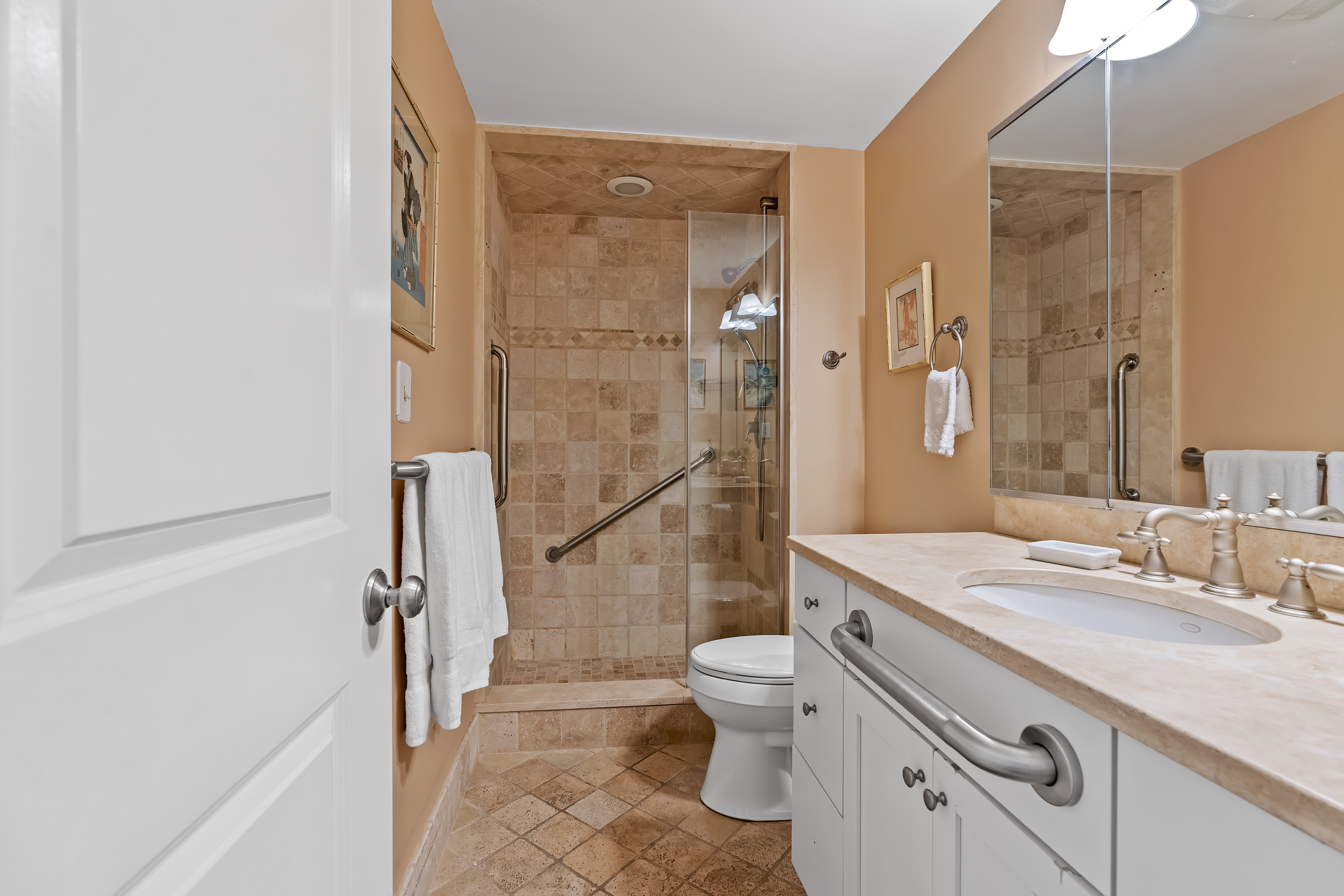  75 Grove Street  - Unit 427, Wellesley, MA, 02482 - 物件實景