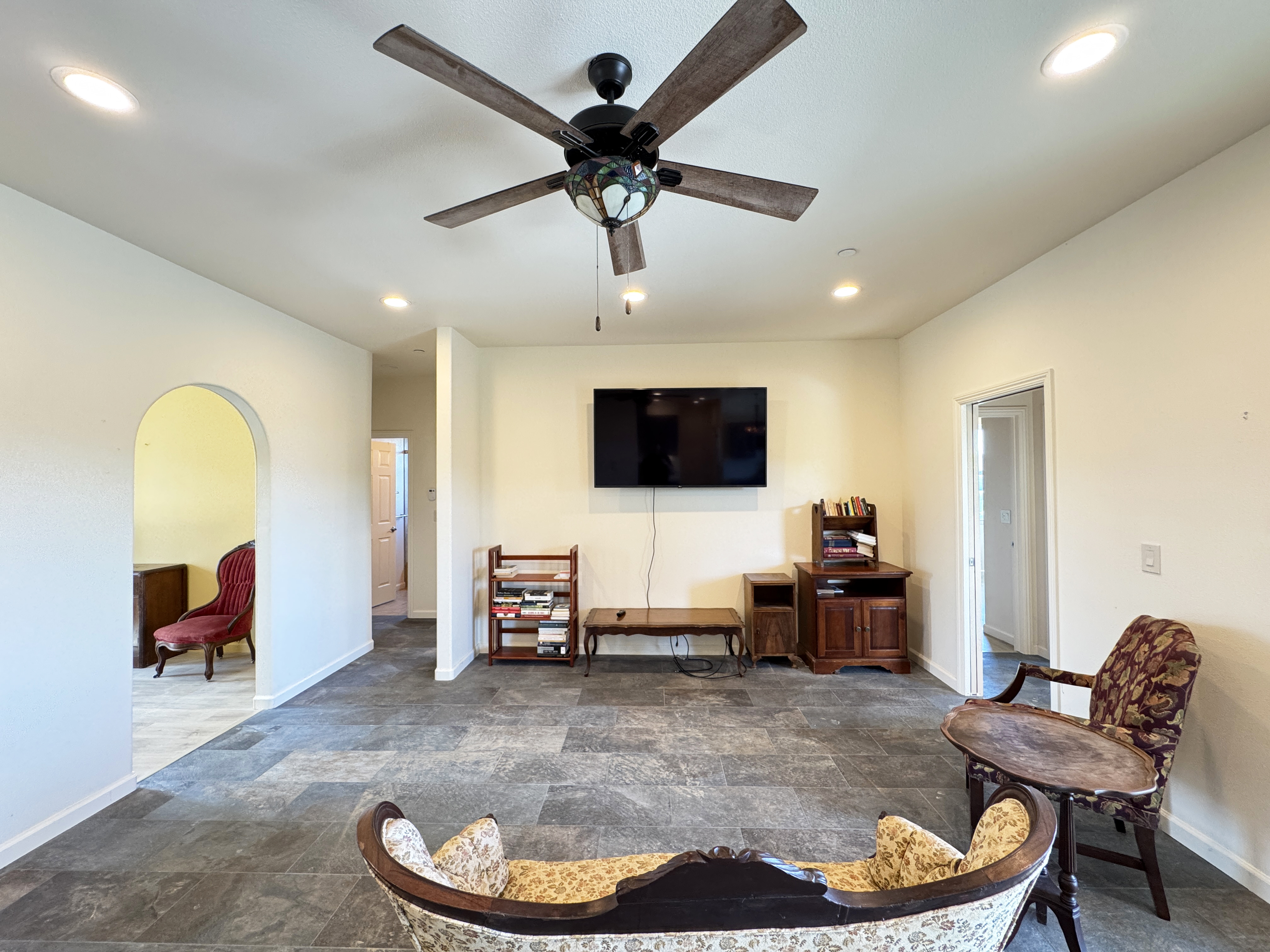 Redwood Valley, California, 95470, United States, 3 Bedrooms Bedrooms, ,3 BathroomsBathrooms,Residential,For Sale,1889817