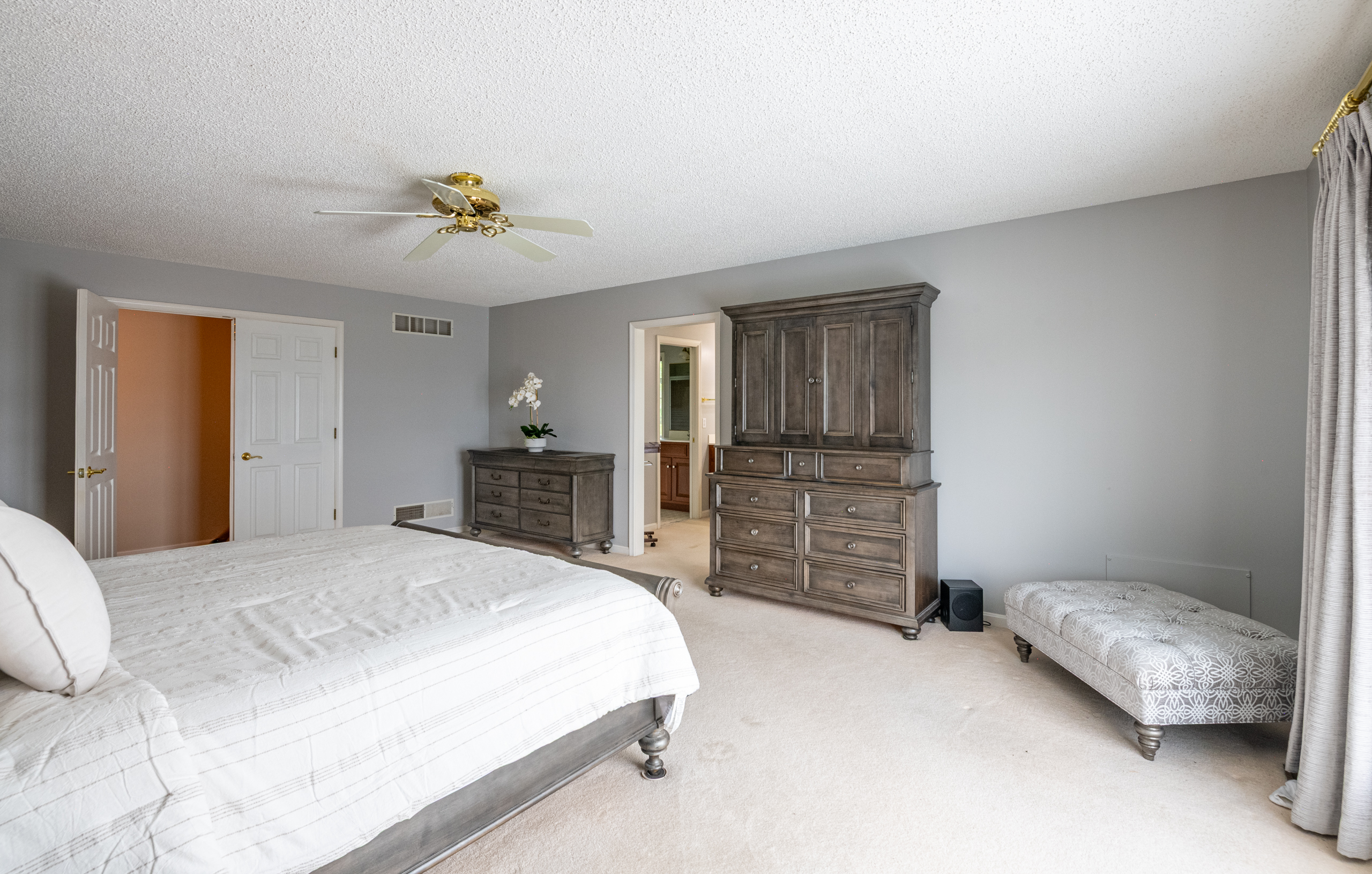 Sinking Spring, Pennsylvania, 19608, United States, 5 Bedrooms Bedrooms, ,5 BathroomsBathrooms,Residential,For Sale,1900747