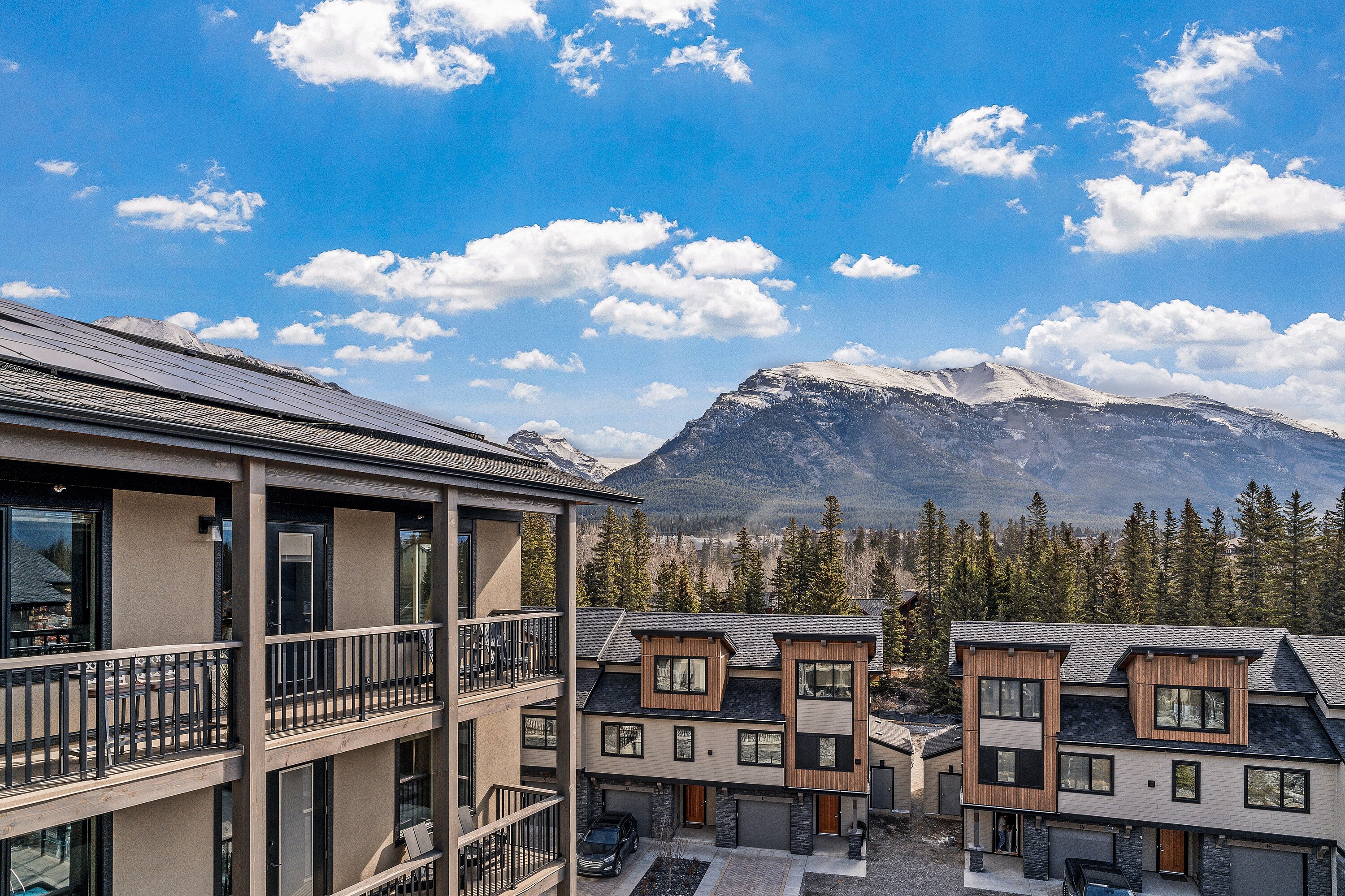  Top Floor STR in Spring Creek - 物件實景
