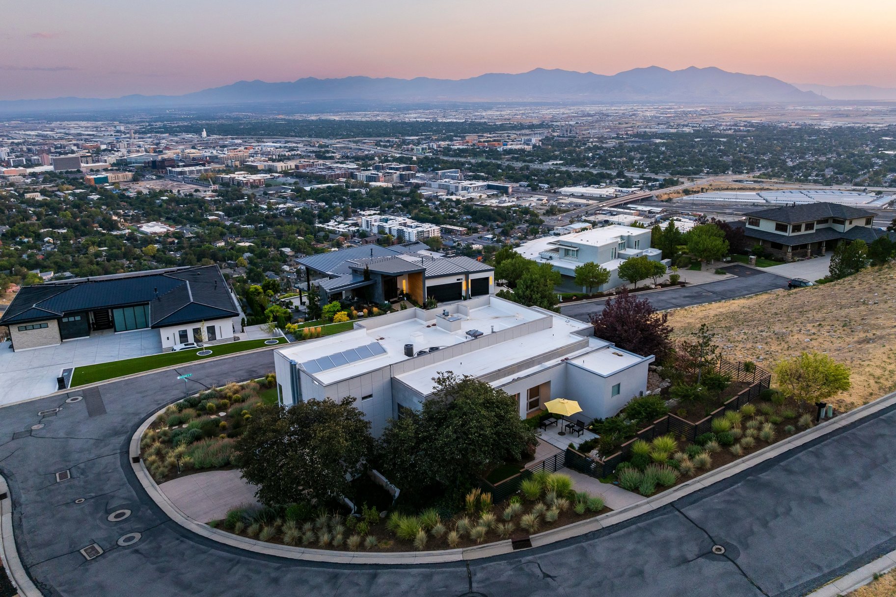  Premier Modern Residence in Dorchester Pointe with Panoramic Views - 物件實景
