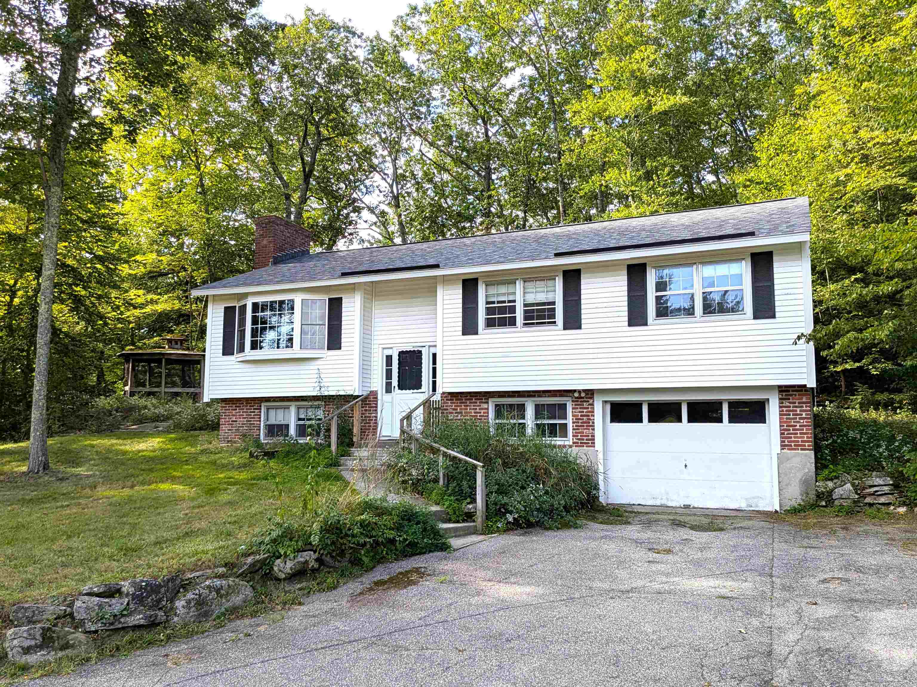 Hollis, New Hampshire, 03049, United States, 3 Bedrooms Bedrooms, ,2 BathroomsBathrooms,Residential,For Sale,1934424
